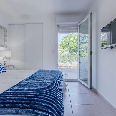 3-room In Prestigious * Cannes