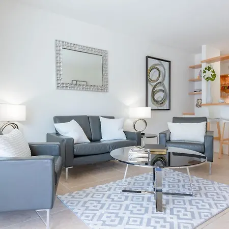 3-room In Prestigious Apartment