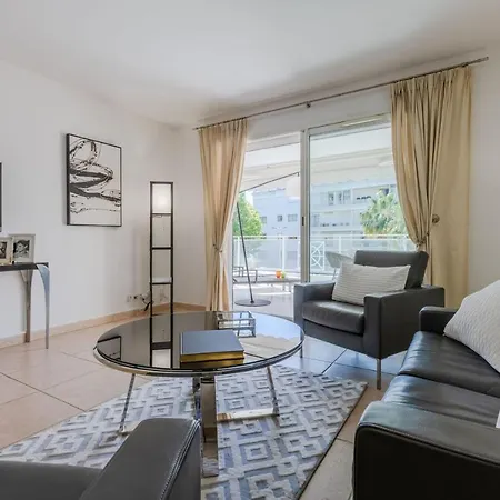 3-room In Prestigious * Cannes