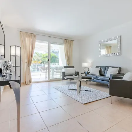 3-room In Prestigious Apartment Cannes