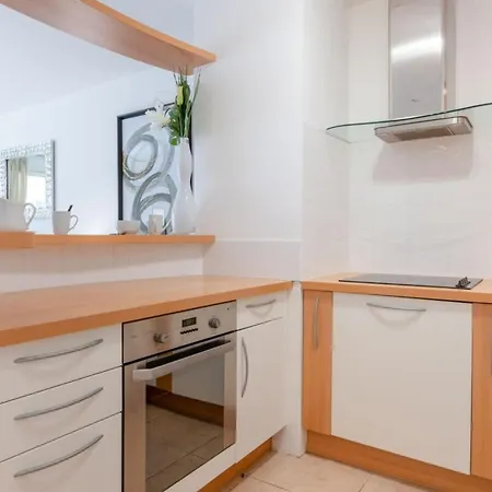 3-room In Prestigious Lägenhet